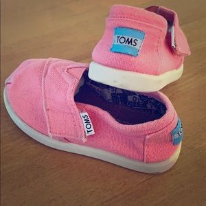 Lil Girl Pink Toms